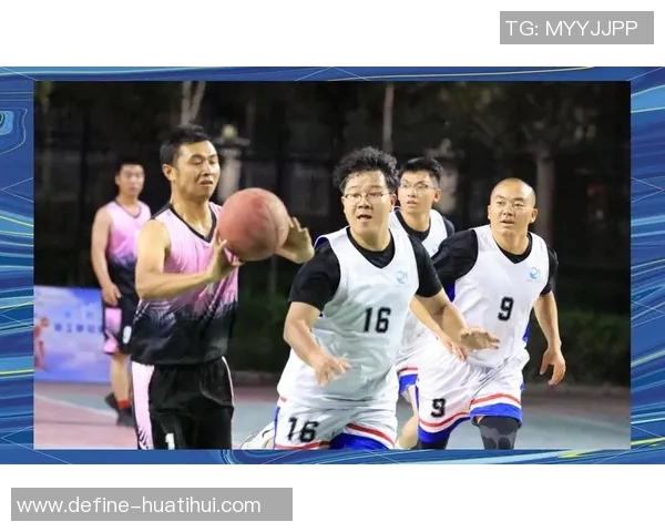 小视频明星篮球场上的精彩瞬间与魅力展示尽显运动风采